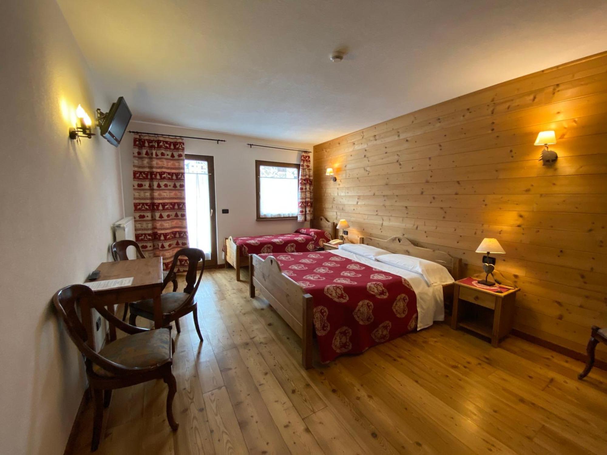 Hotel L'Artisin Limone Piemonte Exterior photo